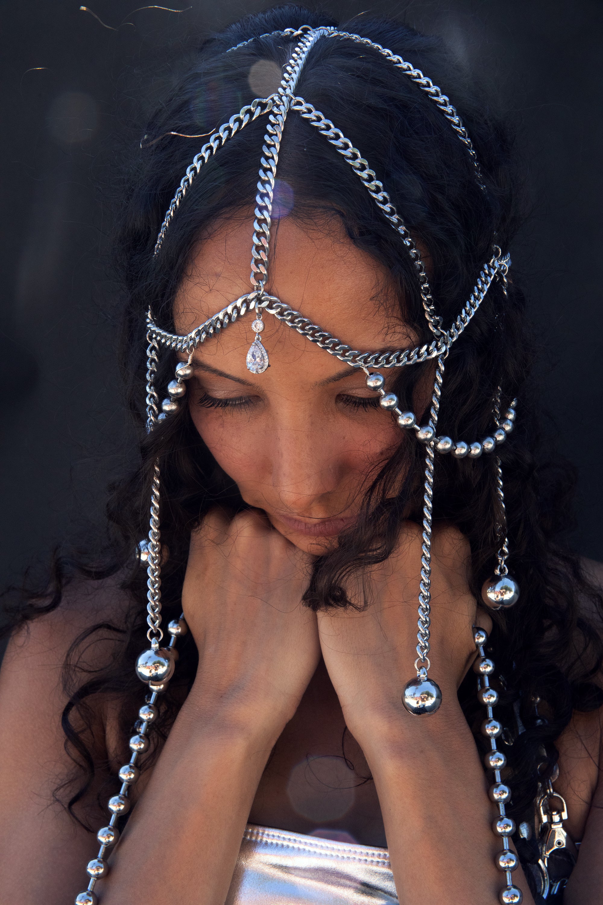 Out of Orbit Head Chain