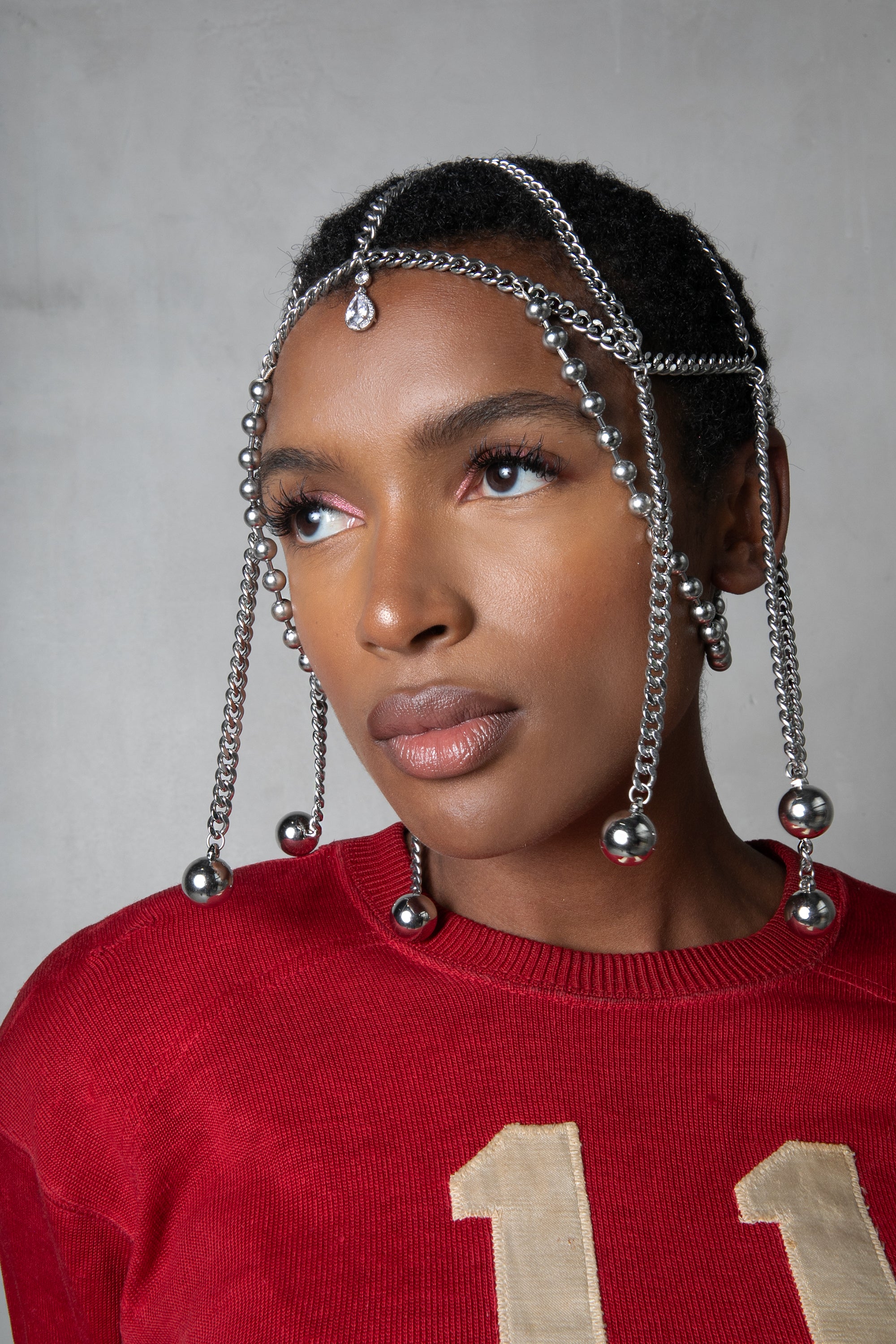 Out of Orbit Head Chain