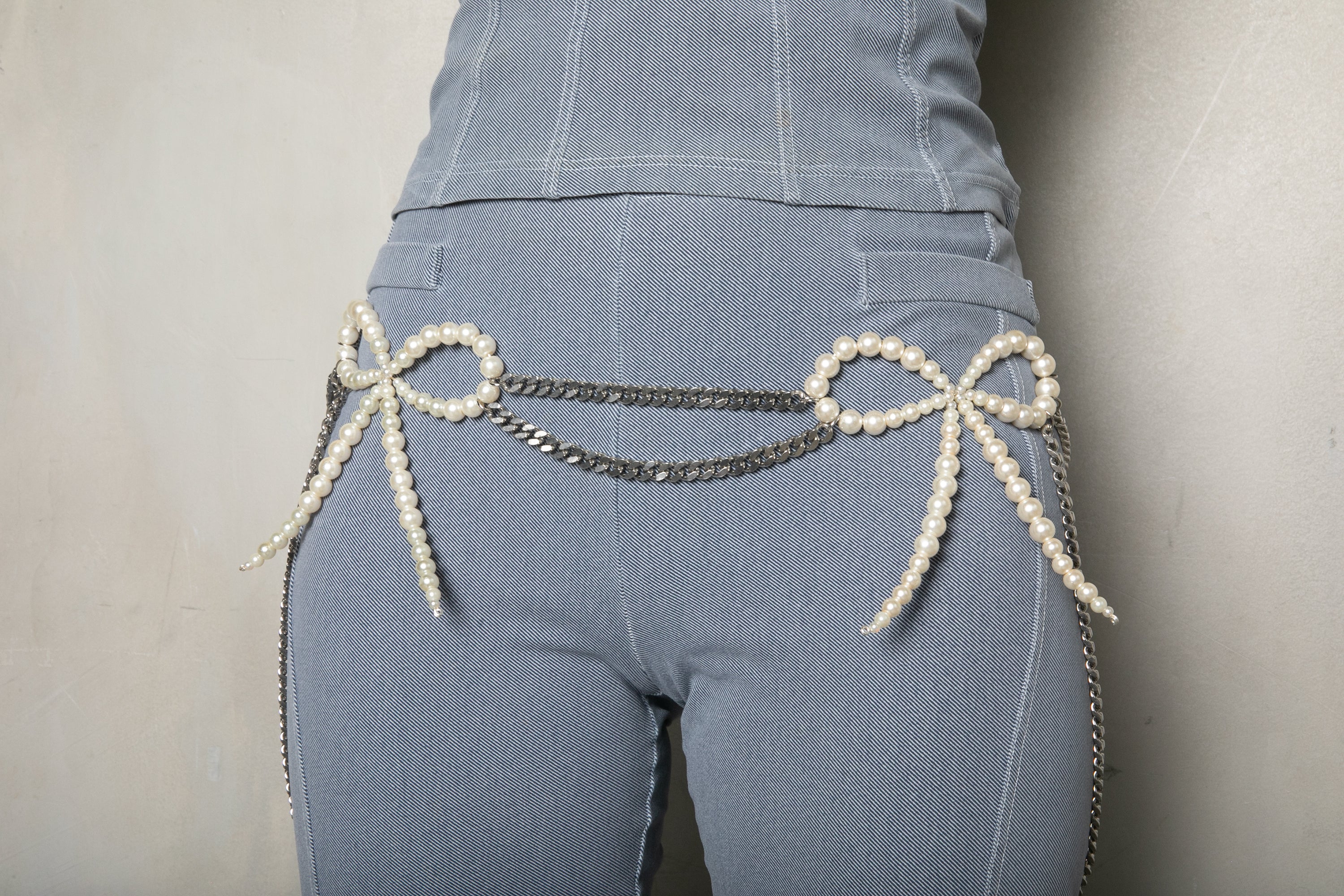 Pearl Bow Belt