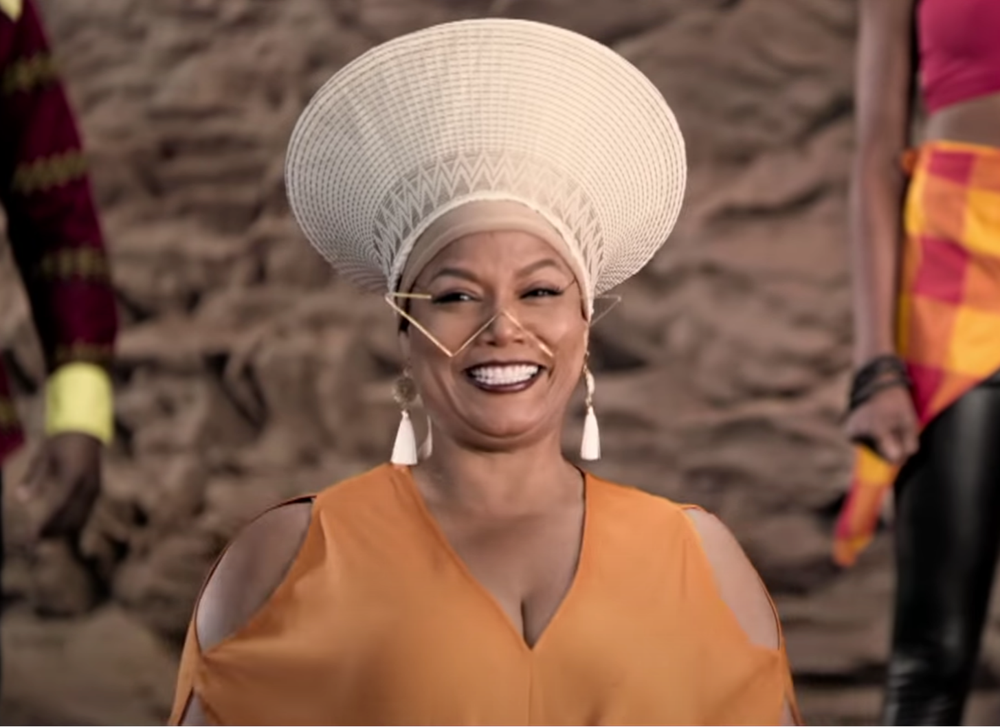 Minimal Arrow Wire Glasses