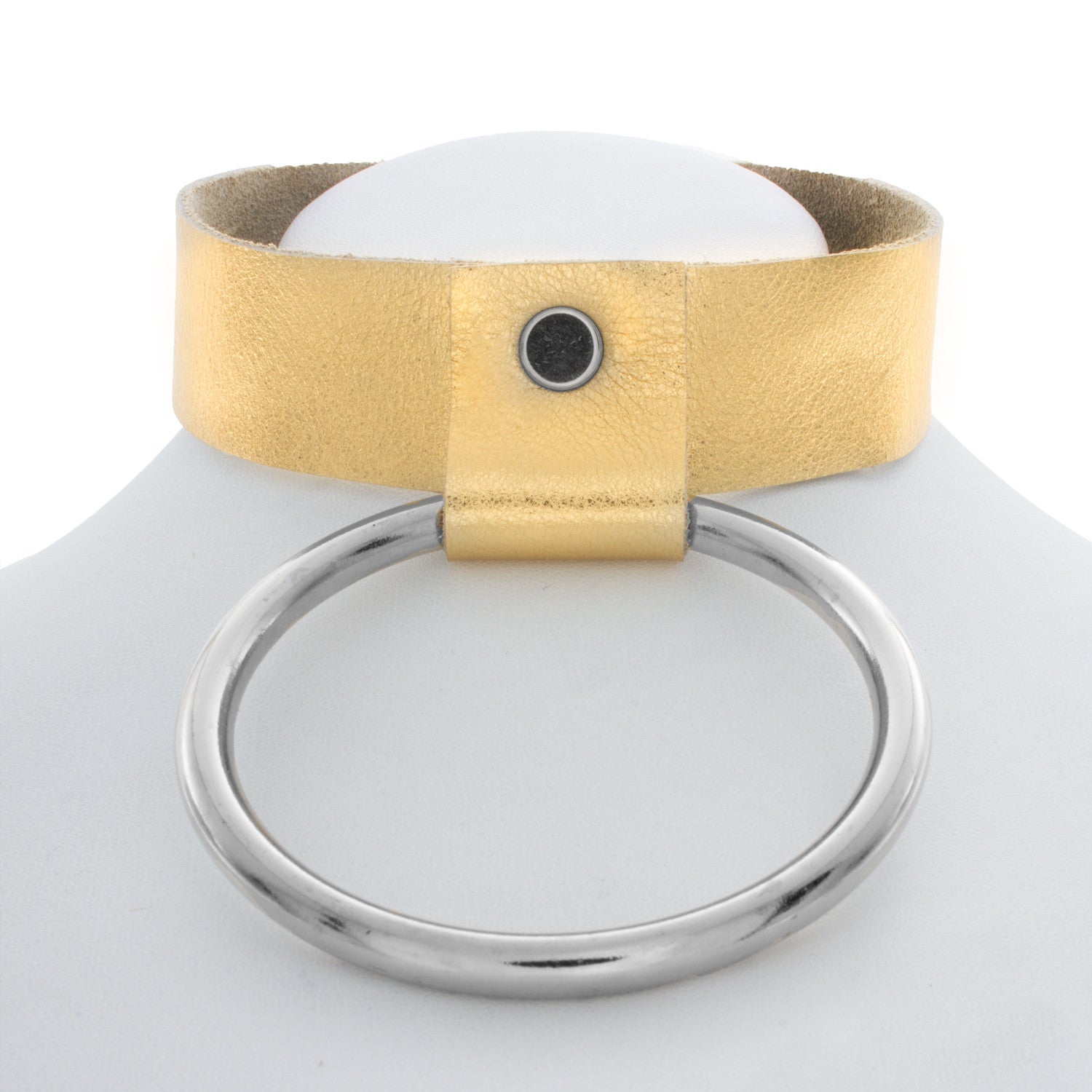 O Cuff Choker