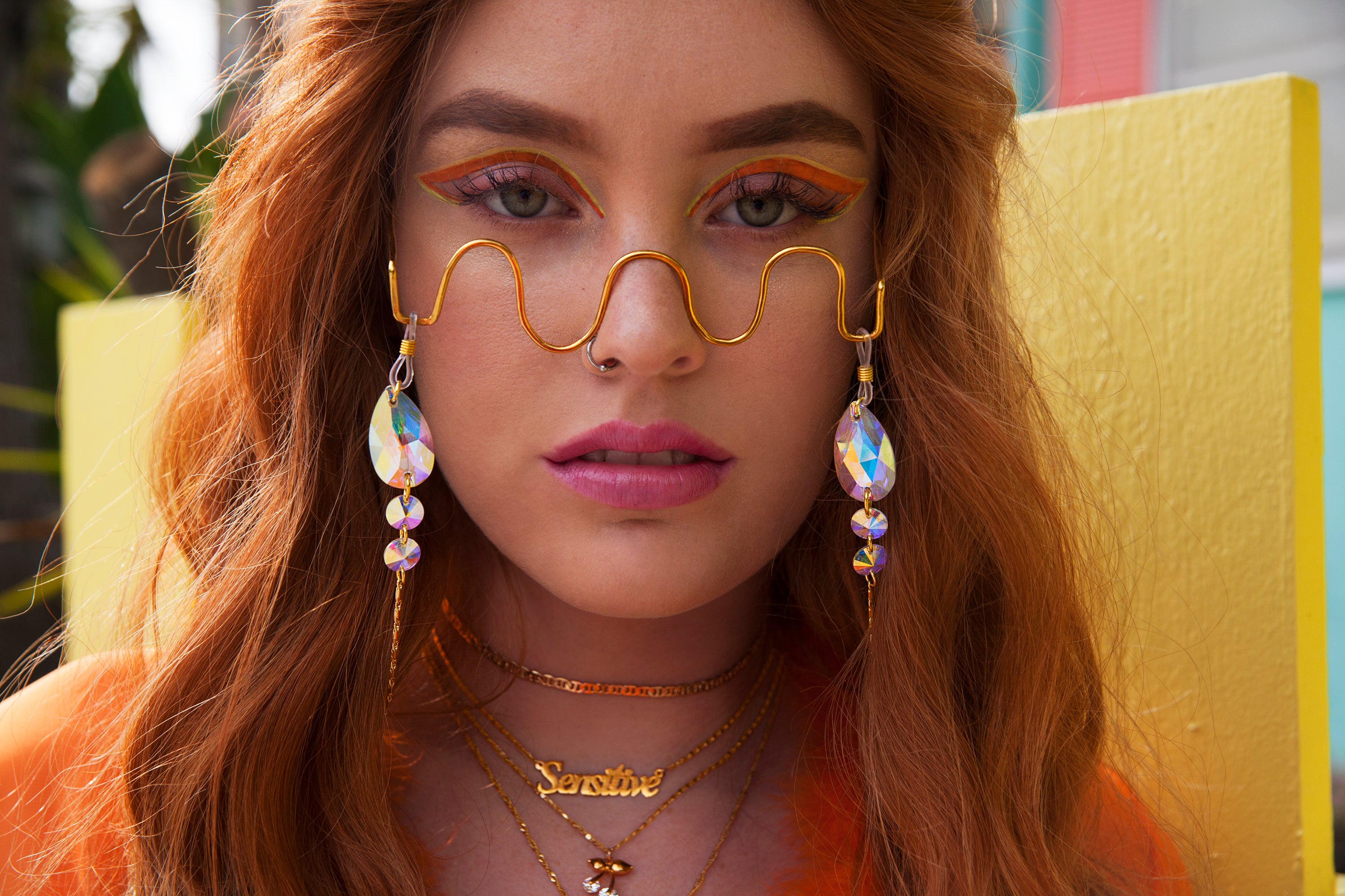 Minimal Wave Wire Glasses