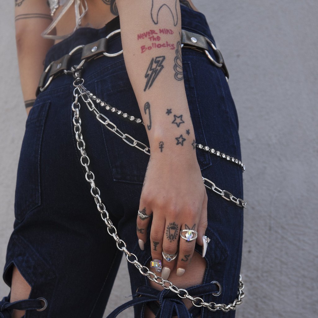 Exaggerated Pocket Chain