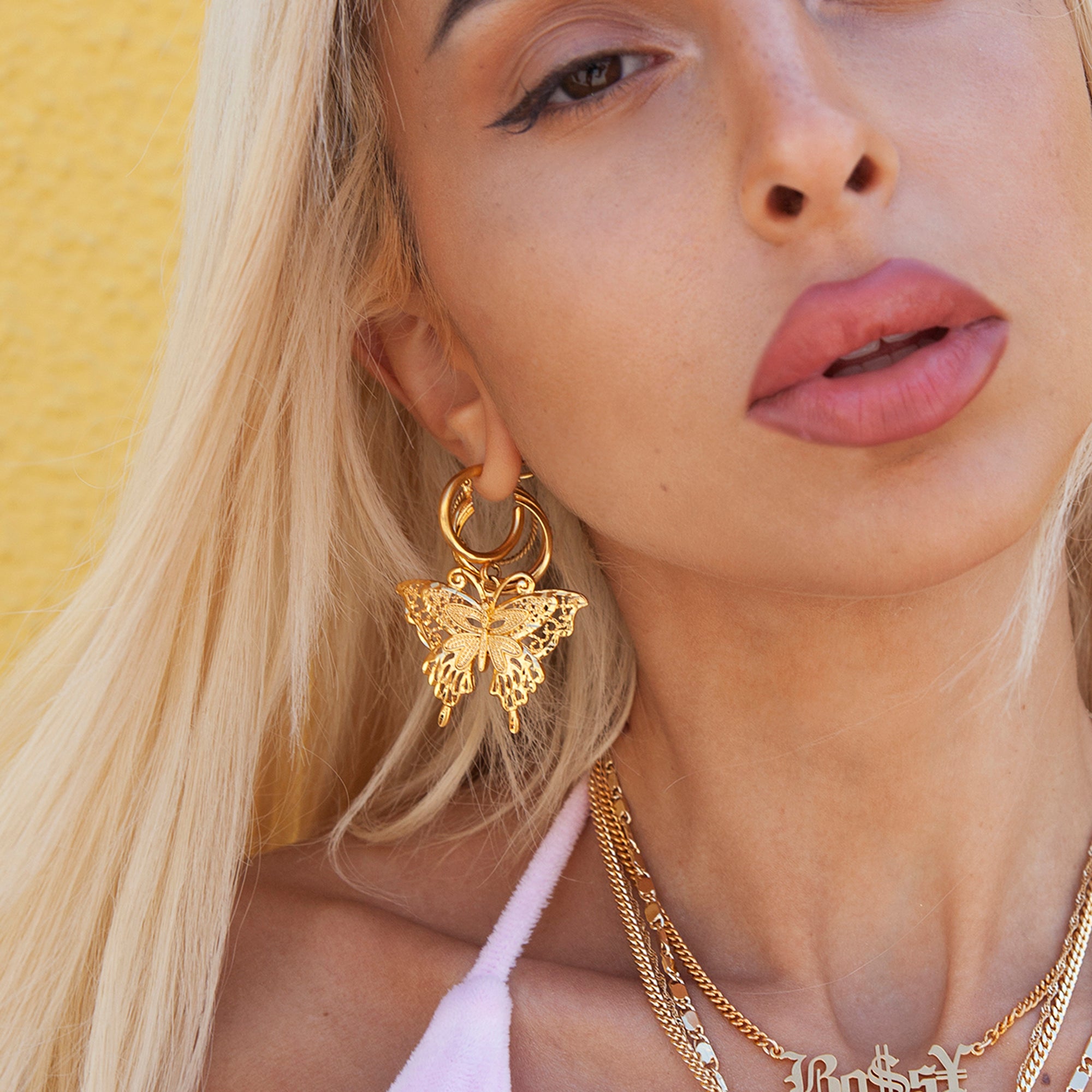 Mariposa Mami Hoop Earrings