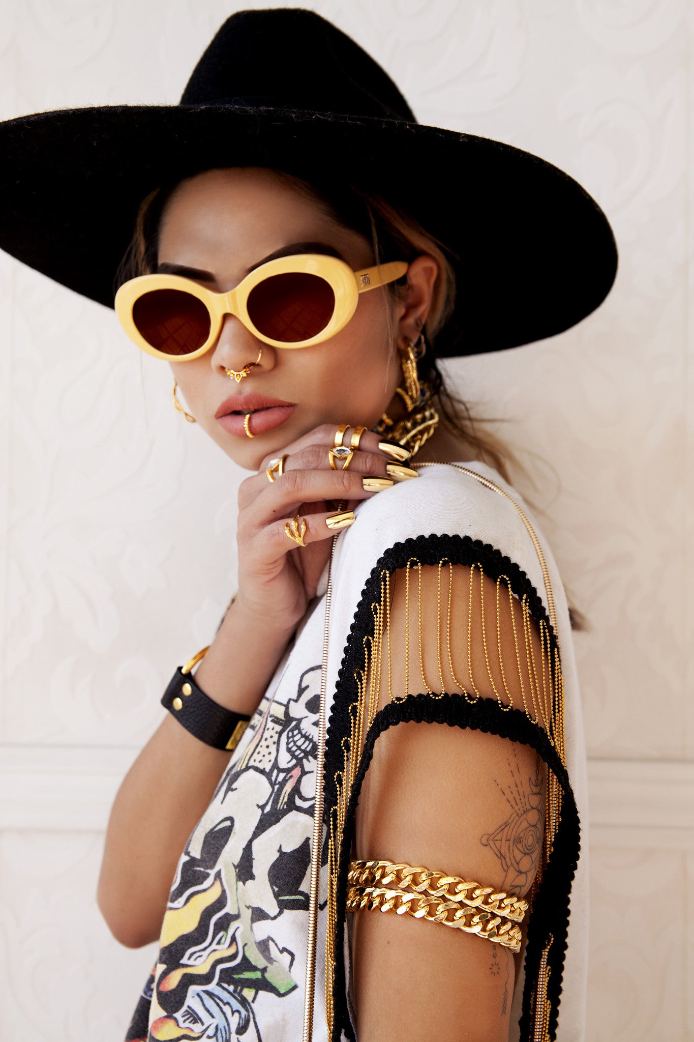 Goldie Links Arm Chain