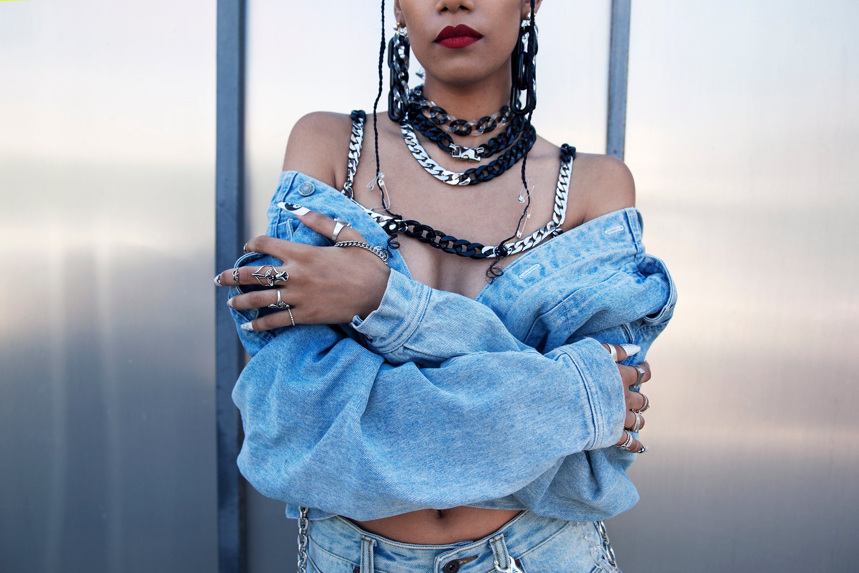 Duotone Metal Clear Choker