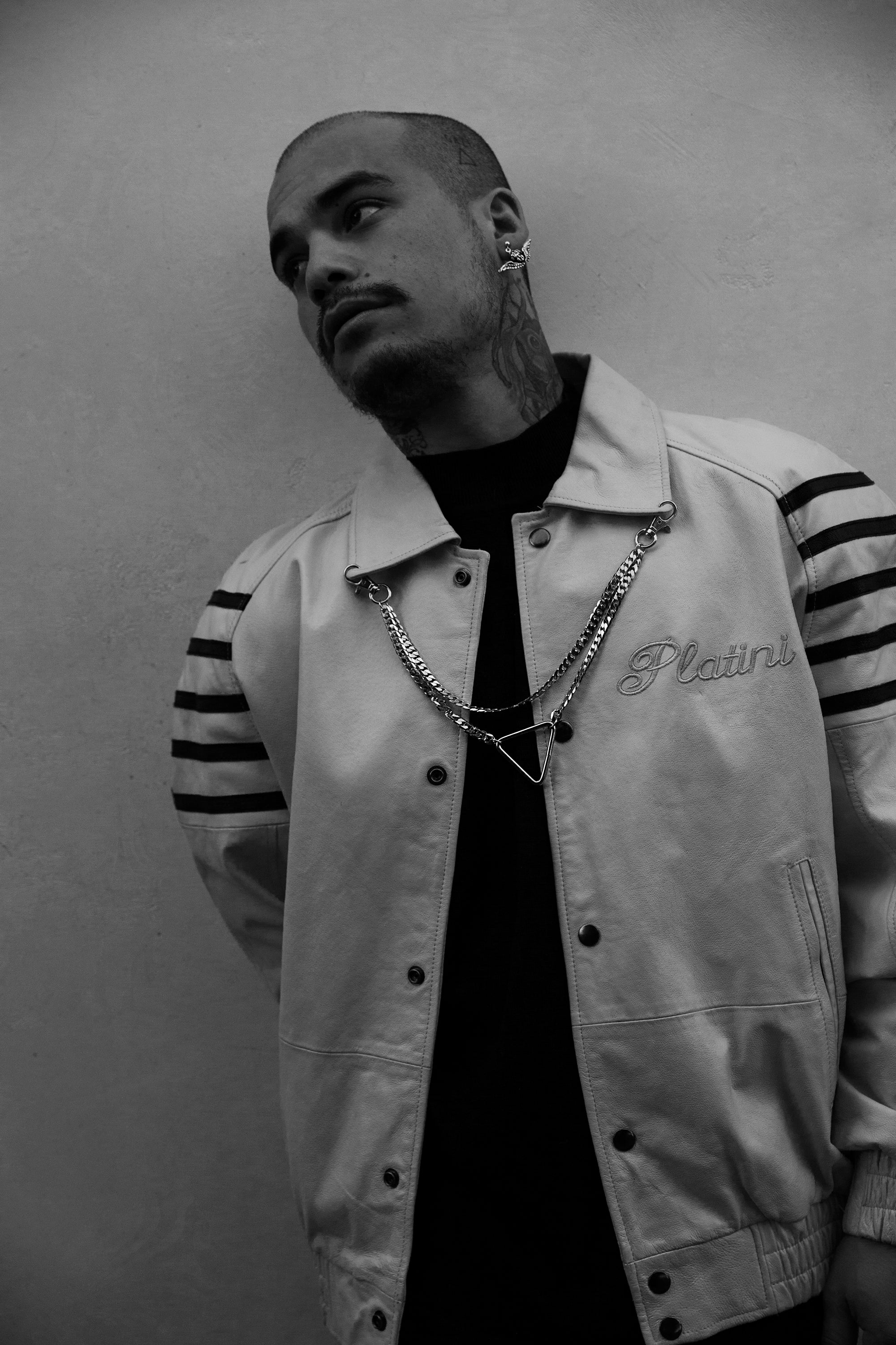 Open Triangle Pocket Chain