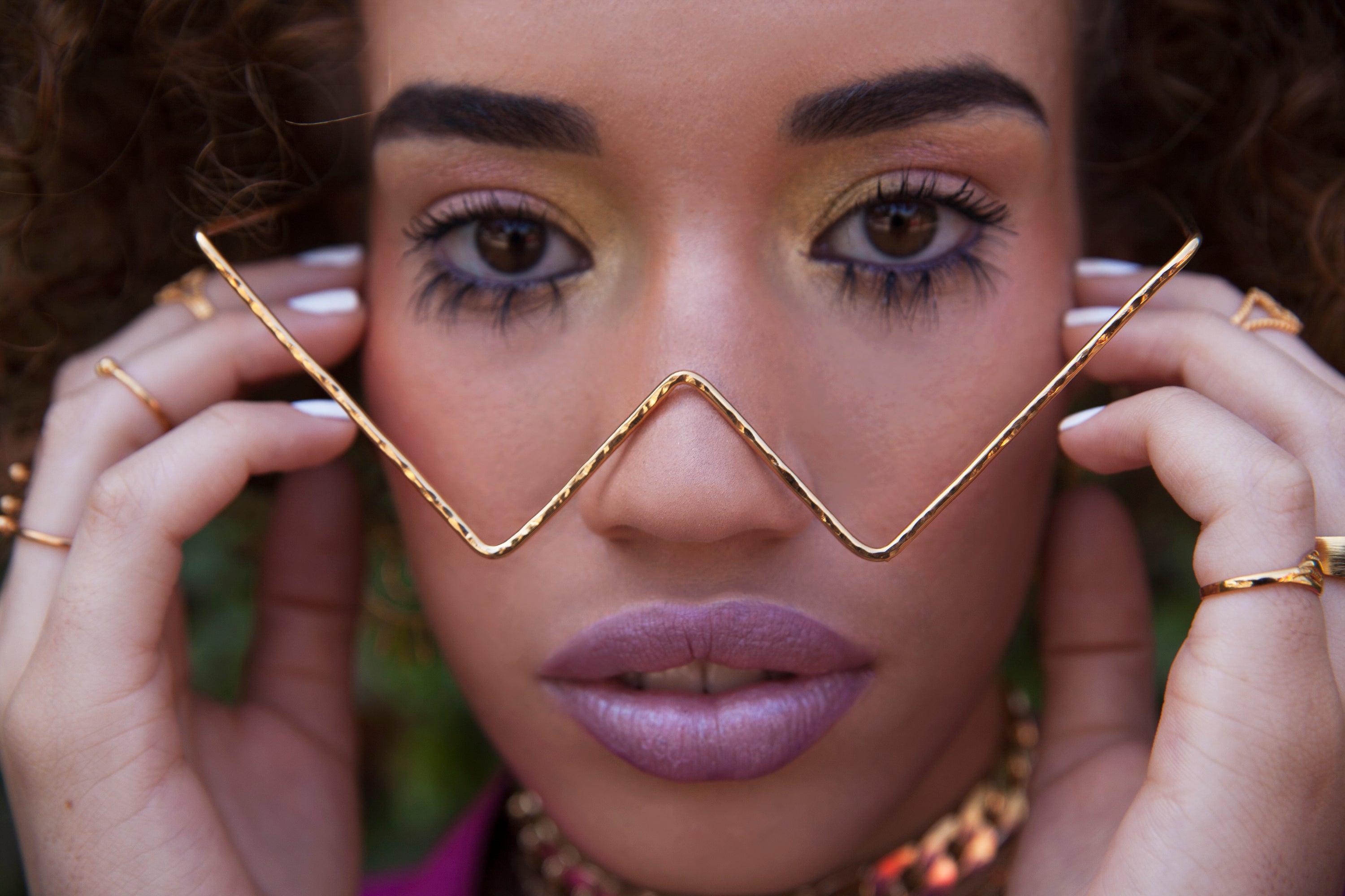 Inverted Triangle Wire Glasses