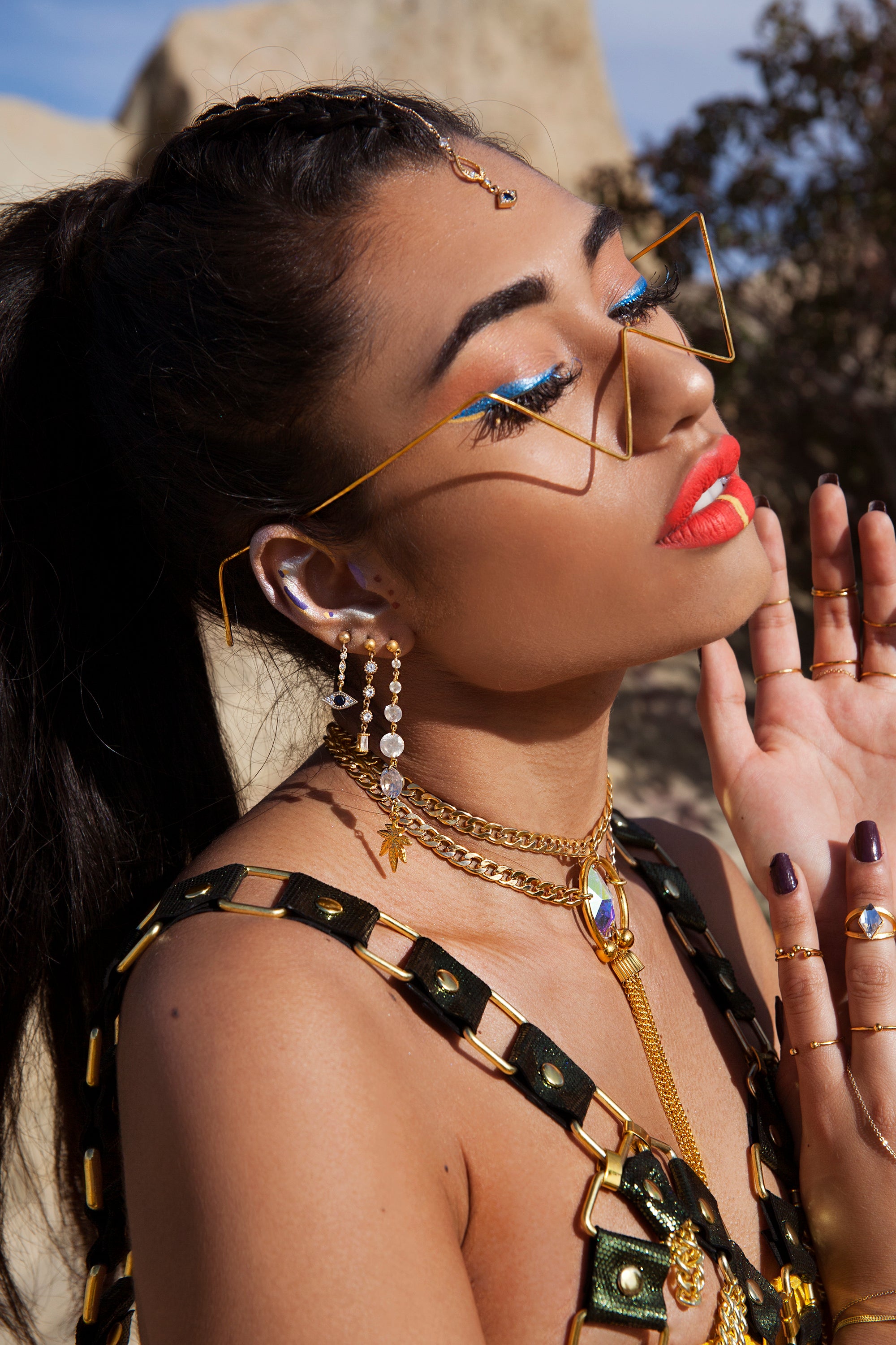 Inverted Triangle Wire Glasses