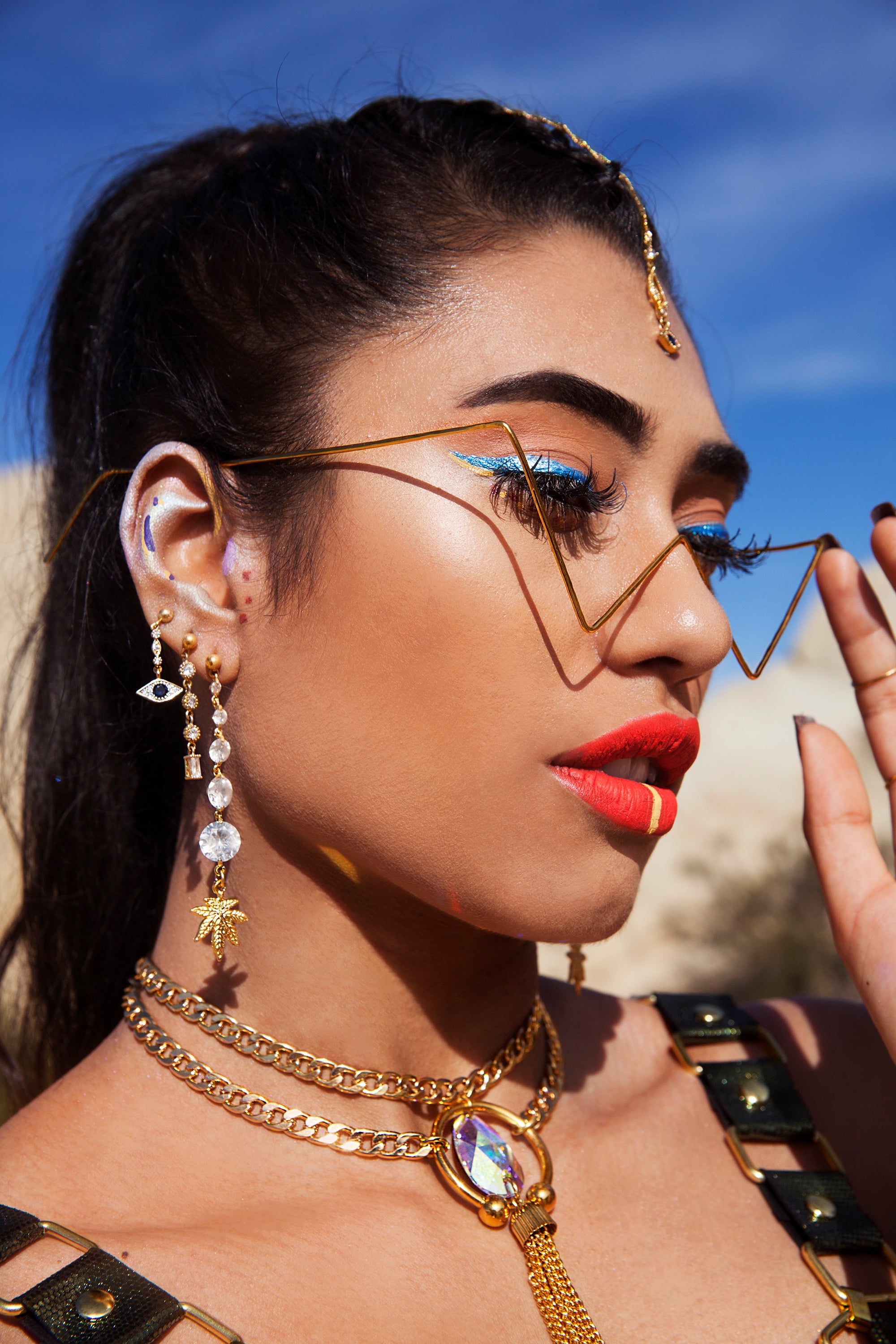 Inverted Triangle Wire Glasses