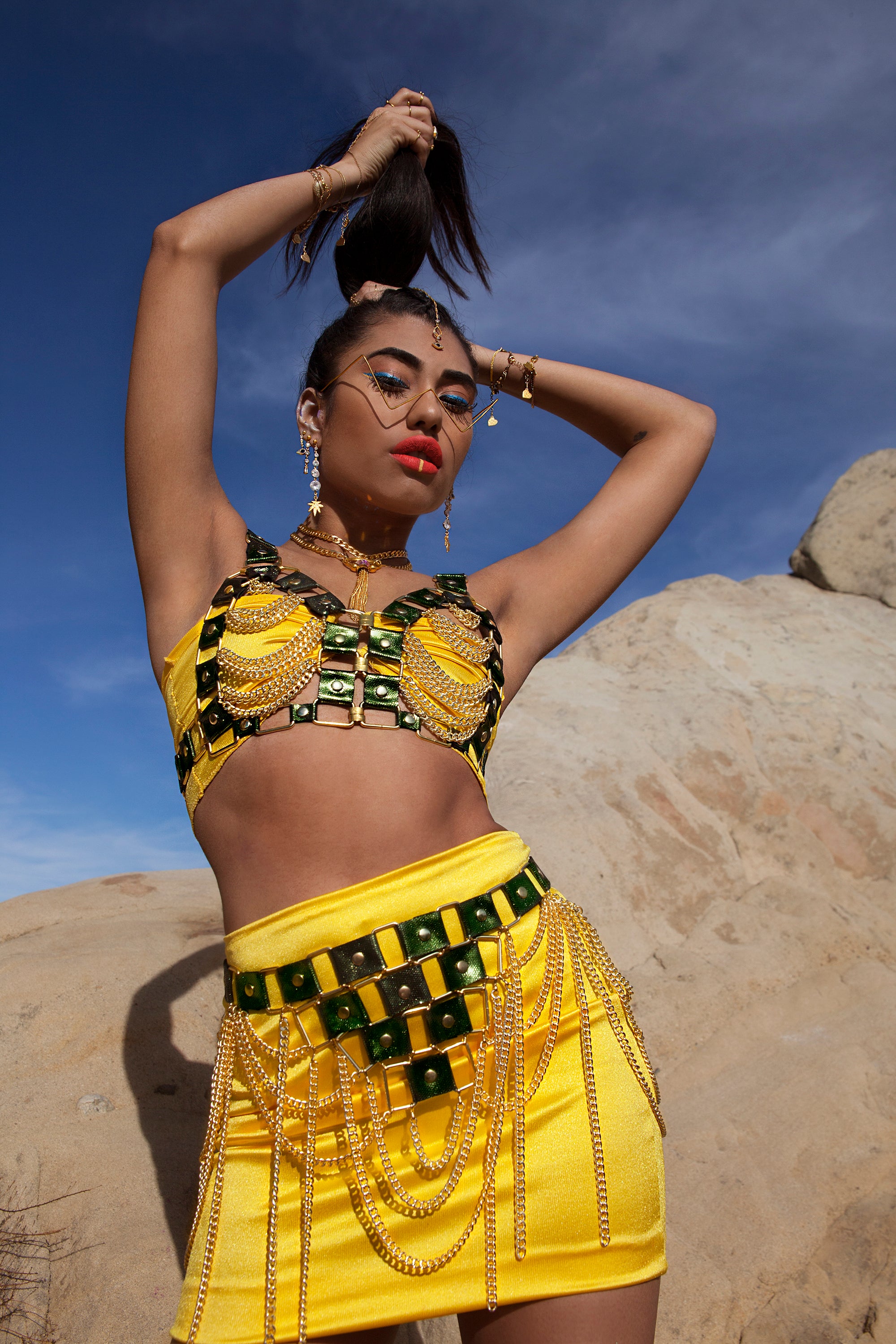 Inverted Triangle Wire Glasses