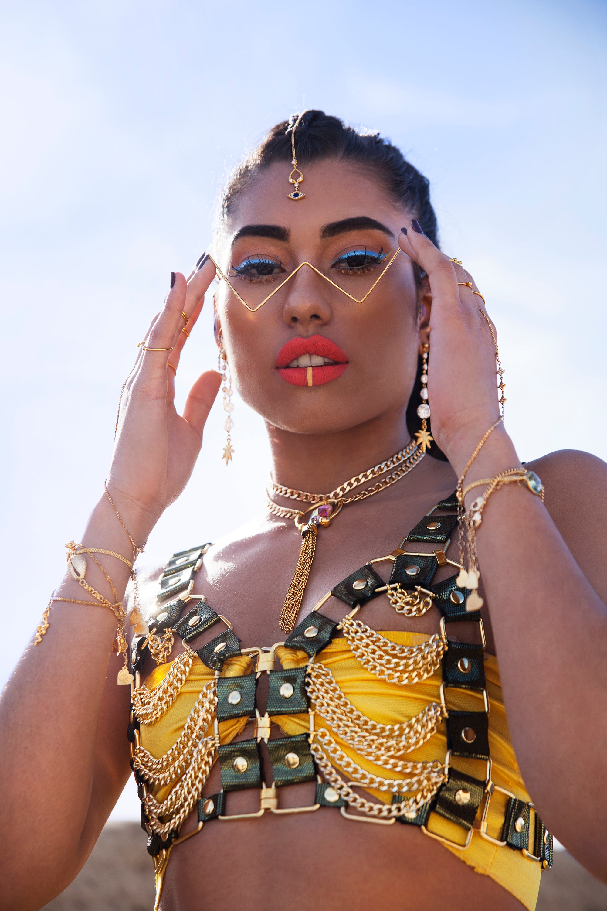 Inverted Triangle Wire Glasses