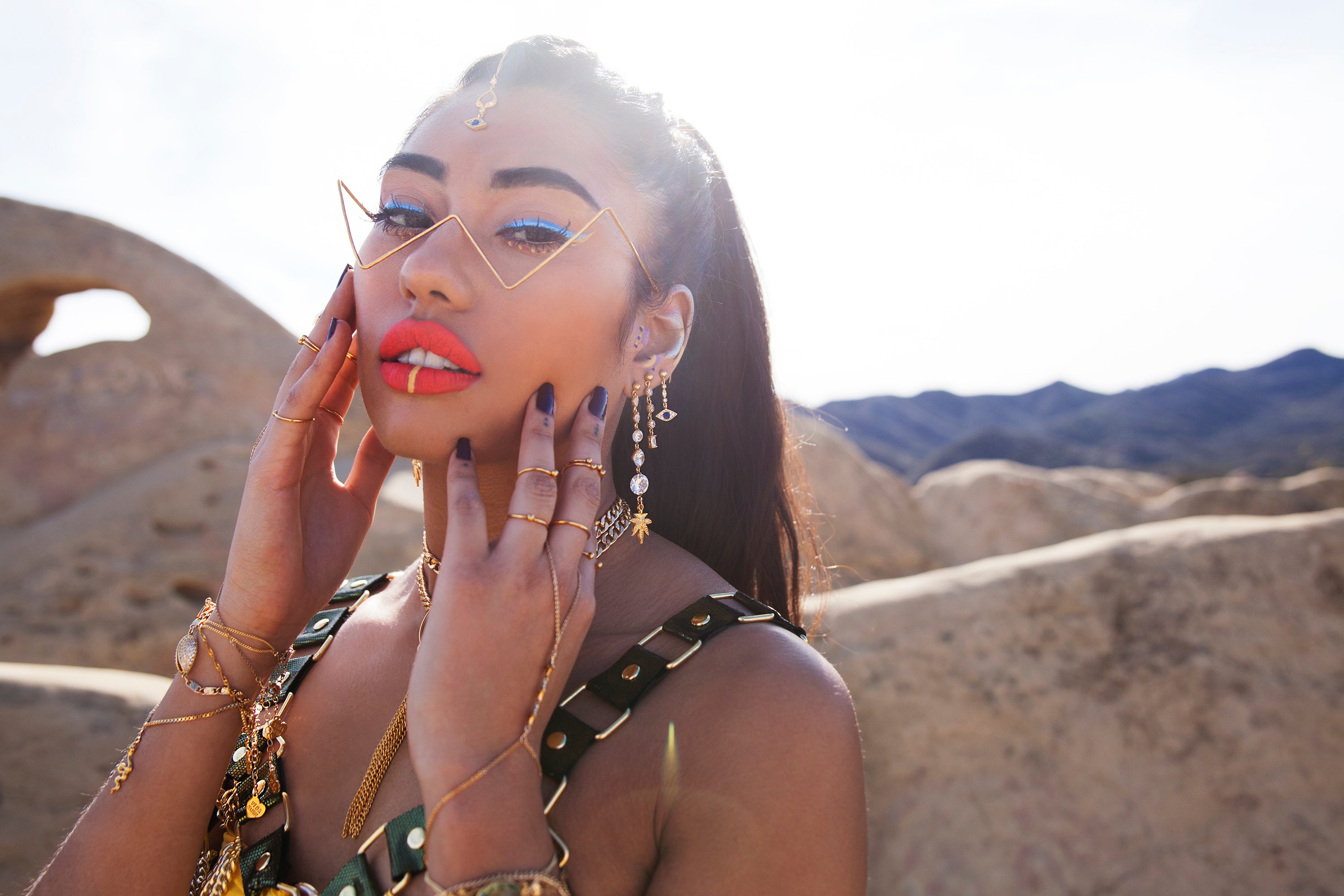 Inverted Triangle Wire Glasses