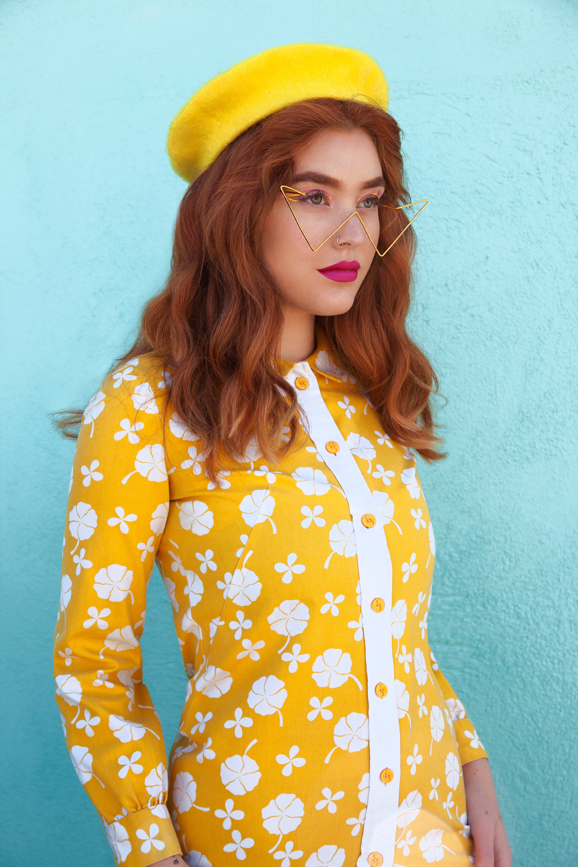 Minimal Arrow Wire Glasses