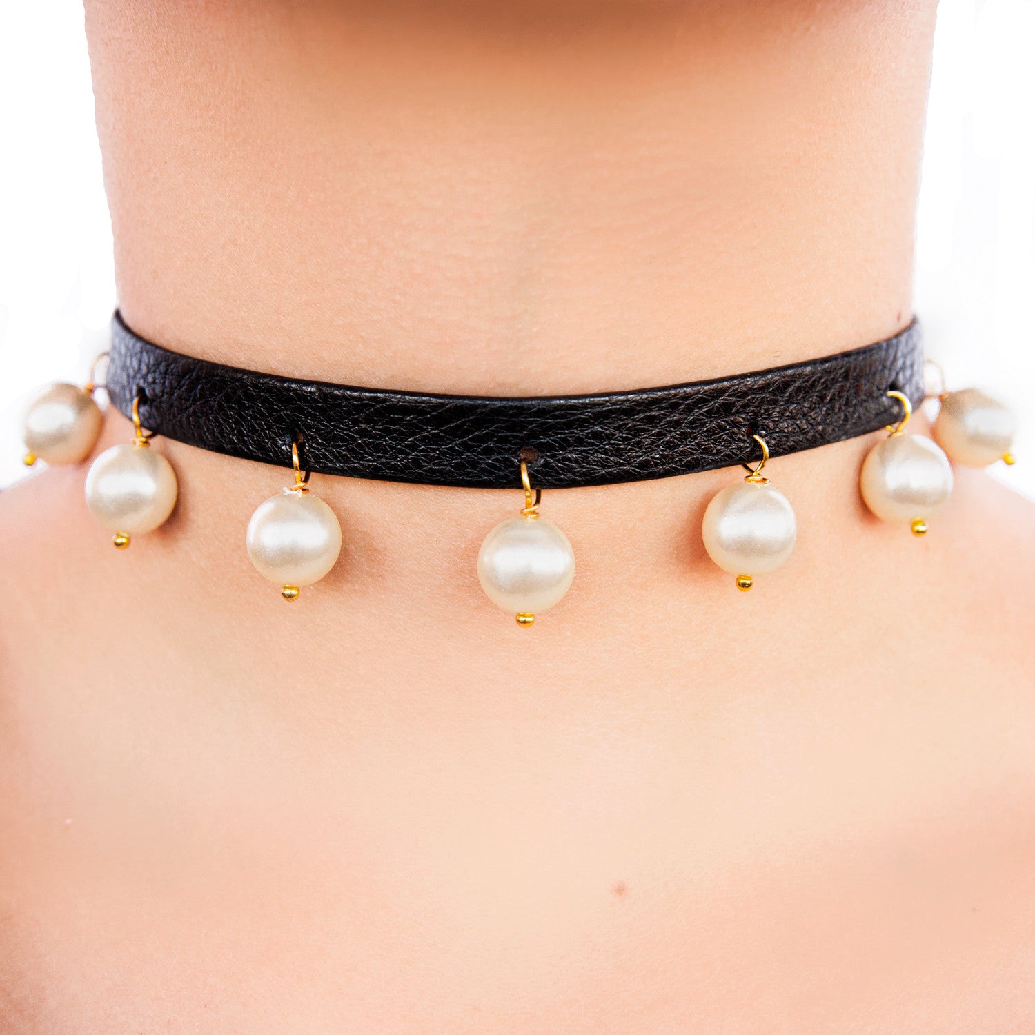 Pearl Ball Leather Choker