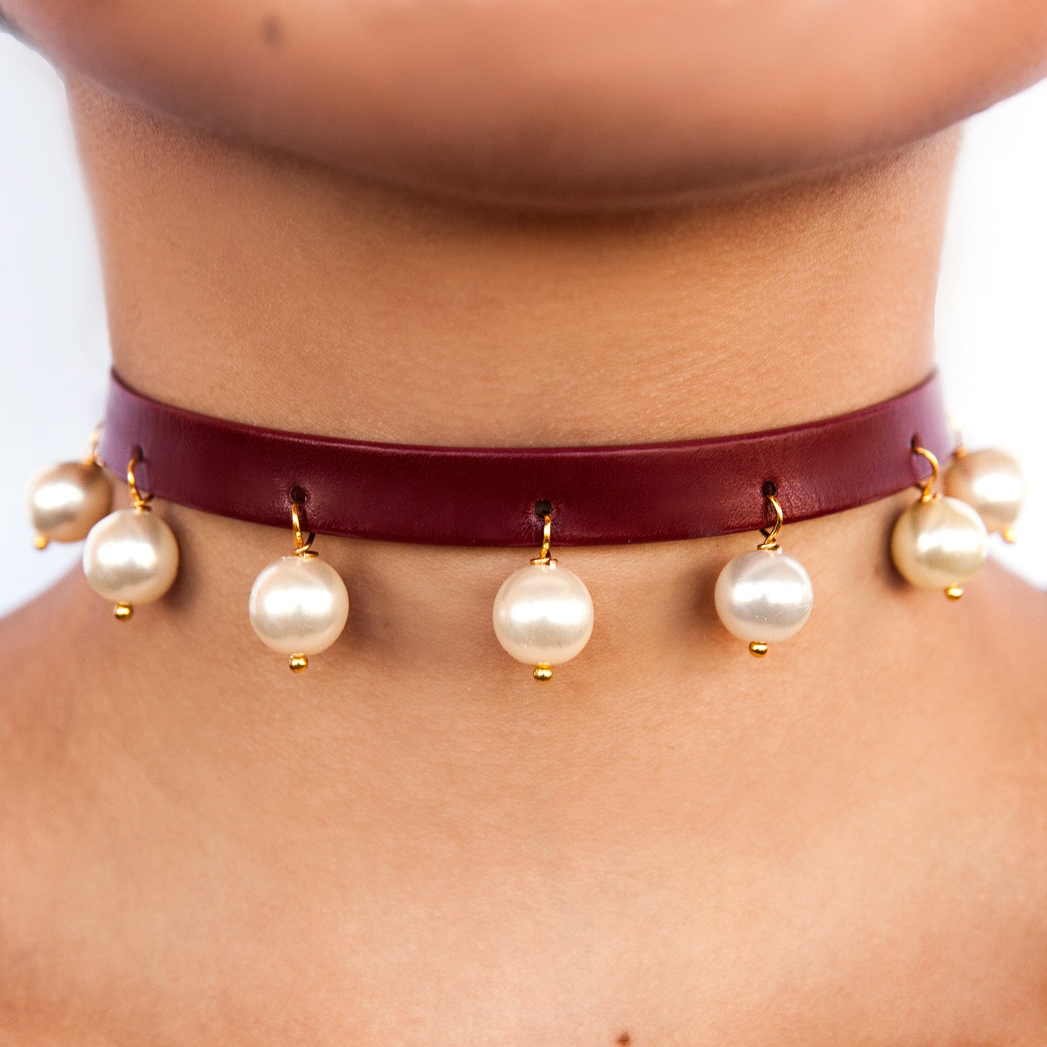 Pearl Ball Leather Choker