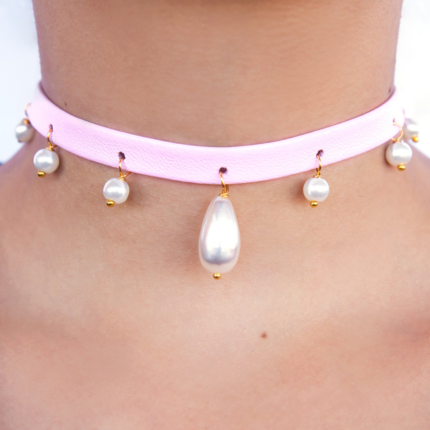 Mini Pearl Ball Teardrop Leather Choker